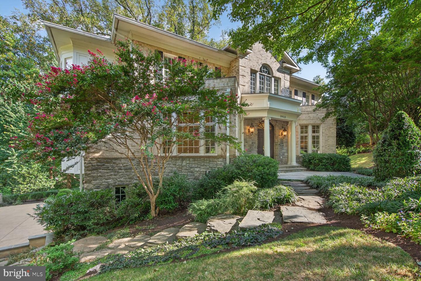 3950 27TH RD N, ARLINGTON, Virginia 22207, 5 Bedrooms Bedrooms, ,4 BathroomsBathrooms,Residential,For sale,3950 27TH RD N,VAAR2062198 MLS # VAAR2062198 3950 27TH RD N, ARLINGTON, Virginia 22207, 5 Bedrooms Bedrooms, ,4 BathroomsBathrooms,Residential,For sale,3950 27TH RD N,VAAR2062198 MLS # VAAR2062198