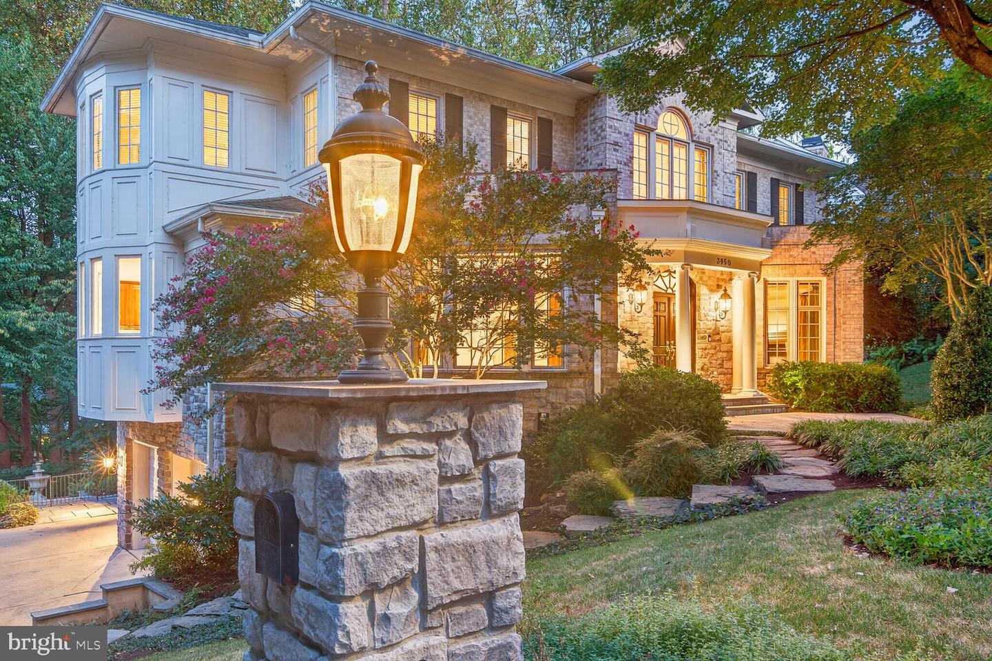 3950 27TH RD N, ARLINGTON, Virginia 22207, 5 Bedrooms Bedrooms, ,4 BathroomsBathrooms,Residential,For sale,3950 27TH RD N,VAAR2062198 MLS # VAAR2062198 3950 27TH RD N, ARLINGTON, Virginia 22207, 5 Bedrooms Bedrooms, ,4 BathroomsBathrooms,Residential,For sale,3950 27TH RD N,VAAR2062198 MLS # VAAR2062198