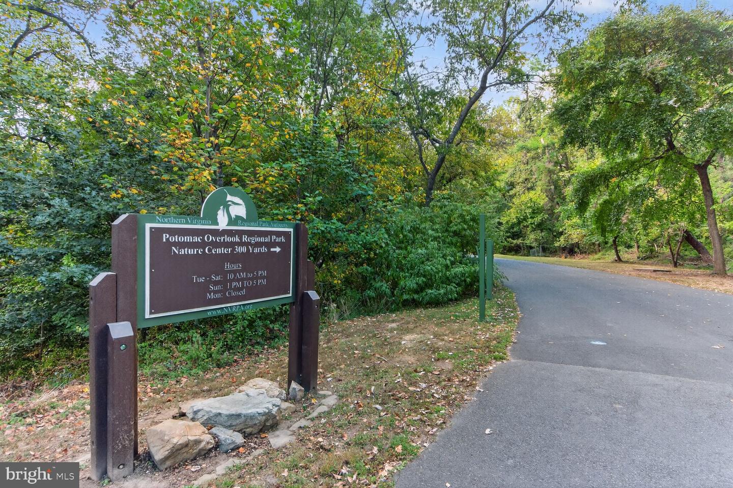 3950 27TH RD N, ARLINGTON, Virginia 22207, 5 Bedrooms Bedrooms, ,4 BathroomsBathrooms,Residential,For sale,3950 27TH RD N,VAAR2062198 MLS # VAAR2062198 3950 27TH RD N, ARLINGTON, Virginia 22207, 5 Bedrooms Bedrooms, ,4 BathroomsBathrooms,Residential,For sale,3950 27TH RD N,VAAR2062198 MLS # VAAR2062198