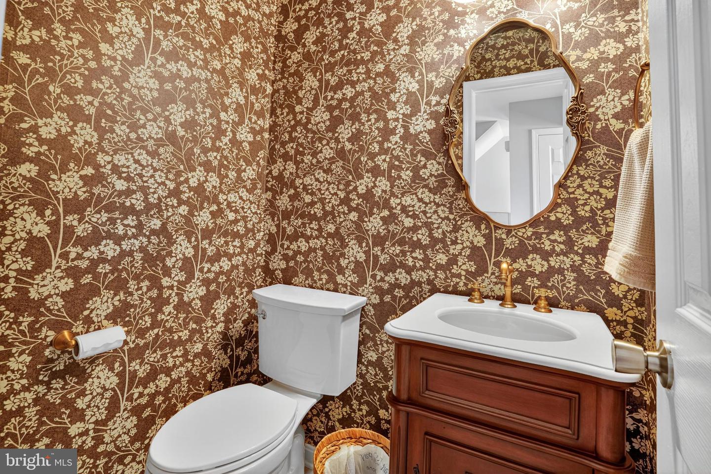 45445 TIMBER TRAIL SQ, STERLING, Virginia 20164, 3 Bedrooms Bedrooms, ,2 BathroomsBathrooms,Residential,For sale,45445 TIMBER TRAIL SQ,VALO2104496 MLS # VALO2104496