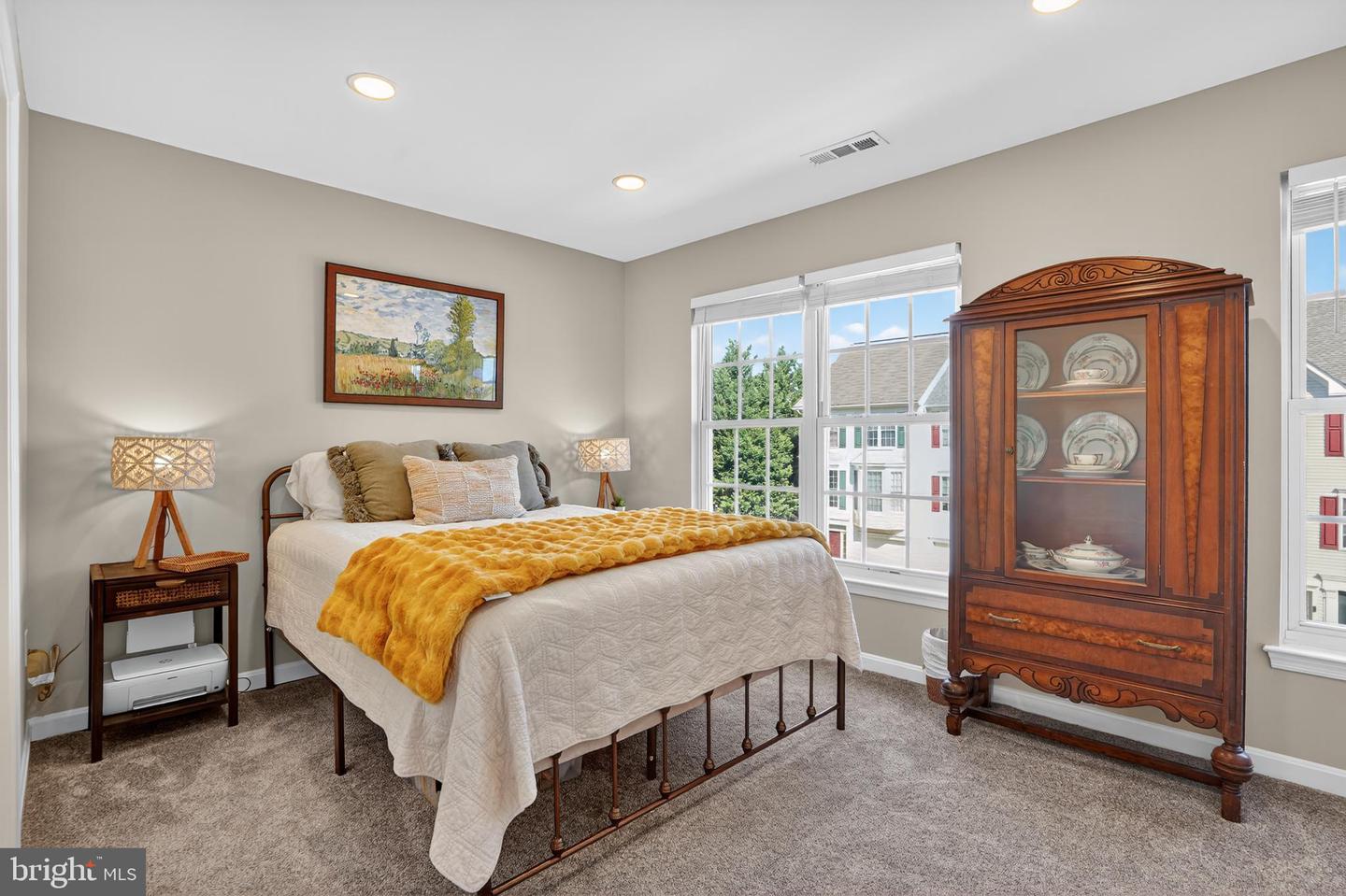 45445 TIMBER TRAIL SQ, STERLING, Virginia 20164, 3 Bedrooms Bedrooms, ,2 BathroomsBathrooms,Residential,For sale,45445 TIMBER TRAIL SQ,VALO2104496 MLS # VALO2104496