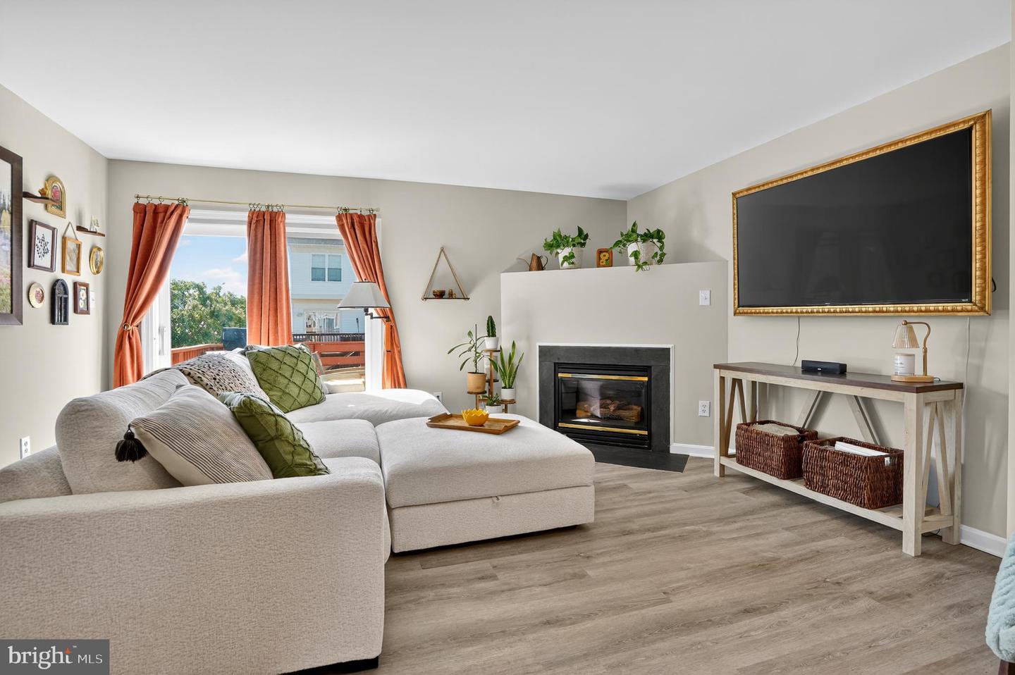 45445 TIMBER TRAIL SQ, STERLING, Virginia 20164, 3 Bedrooms Bedrooms, ,2 BathroomsBathrooms,Residential,For sale,45445 TIMBER TRAIL SQ,VALO2104496 MLS # VALO2104496