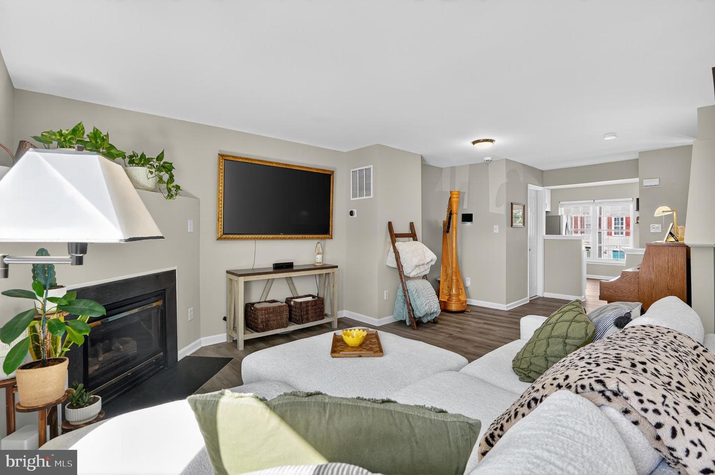 45445 TIMBER TRAIL SQ, STERLING, Virginia 20164, 3 Bedrooms Bedrooms, ,2 BathroomsBathrooms,Residential,For sale,45445 TIMBER TRAIL SQ,VALO2104496 MLS # VALO2104496