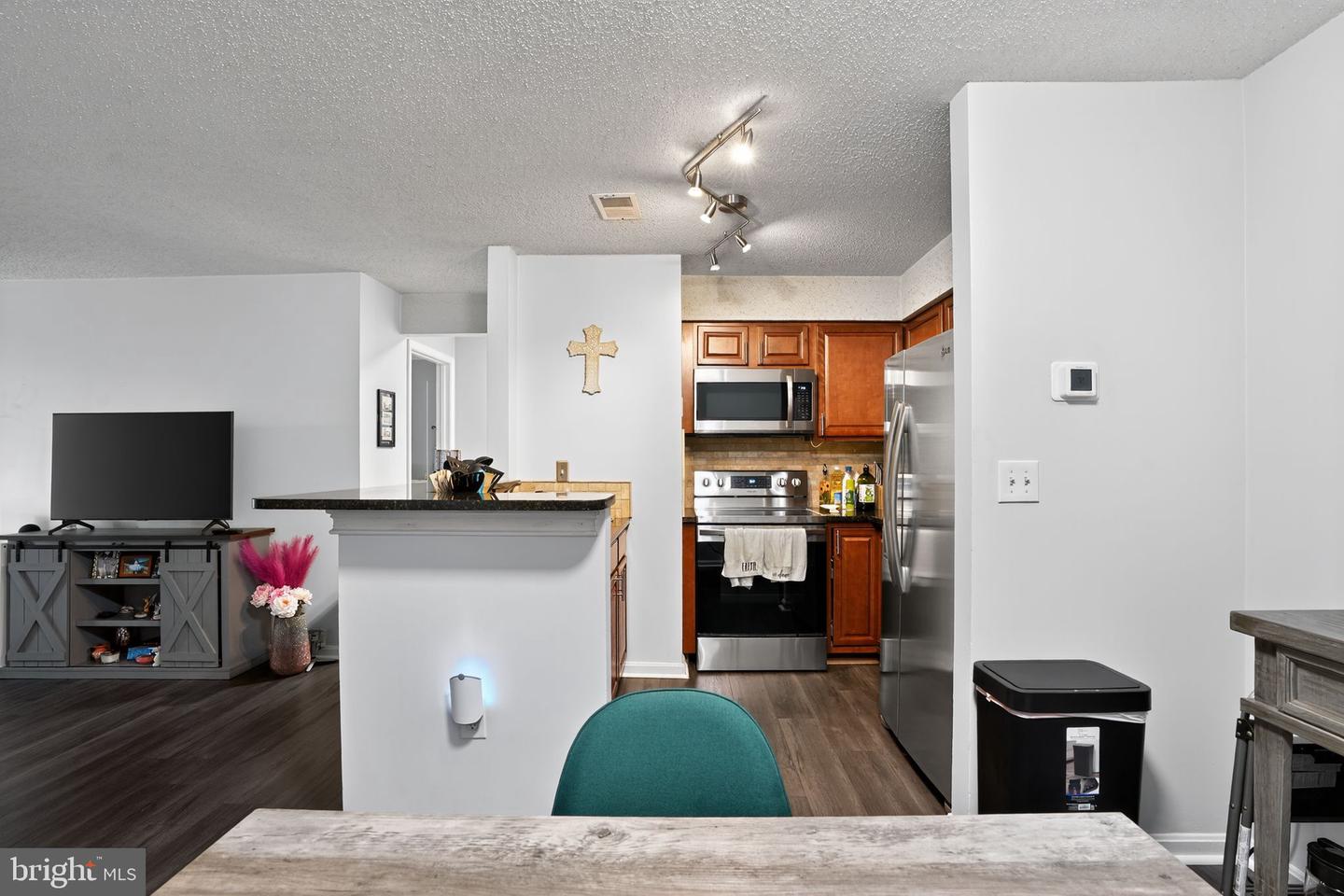 6921 MARY CAROLINE CIR #D, ALEXANDRIA, Virginia 22310, 1 Bedroom Bedrooms, ,1 BathroomBathrooms,Residential,For sale,6921 MARY CAROLINE CIR #D,VAFX2261476 MLS # VAFX2261476