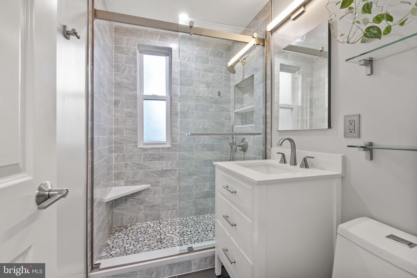 229 N GEORGE MASON DR #229-2, ARLINGTON, Virginia 22203, 1 Bedroom Bedrooms, ,1 BathroomBathrooms,Residential,For sale,229 N GEORGE MASON DR #229-2,VAAR2062326 MLS # VAAR2062326