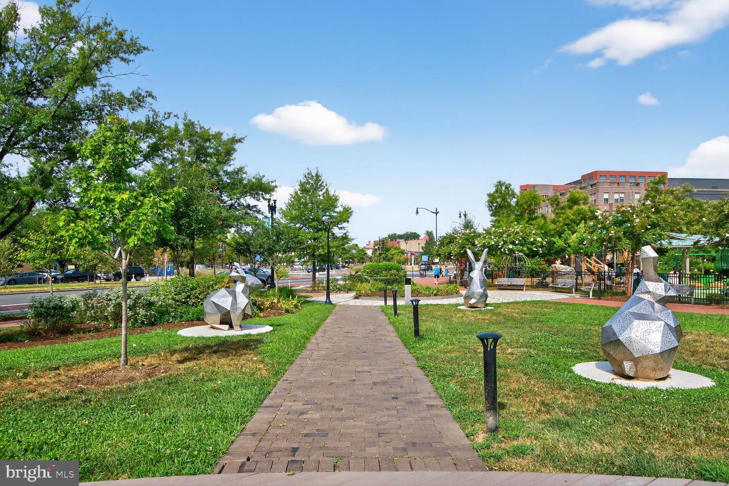 905 SOUTH CAROLINA AVE SE #6, WASHINGTON, District Of Columbia 20003, 2 Bedrooms Bedrooms, ,2 BathroomsBathrooms,Residential,For sale,905 SOUTH CAROLINA AVE SE #6,DCDC2215478 MLS # DCDC2215478