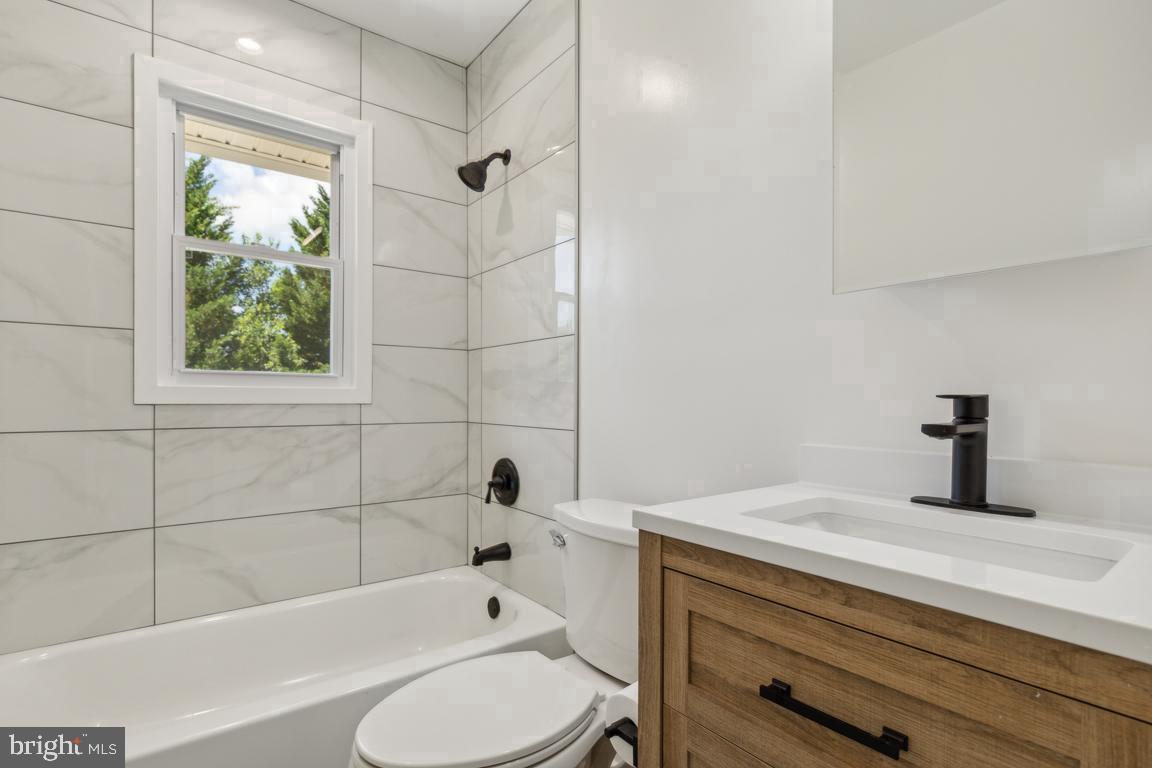 15108 CALEXICO LN, WOODBRIDGE, Virginia 22193, 4 Bedrooms Bedrooms, ,2 BathroomsBathrooms,Residential,For sale,15108 CALEXICO LN,VAPW2102036 MLS # VAPW2102036