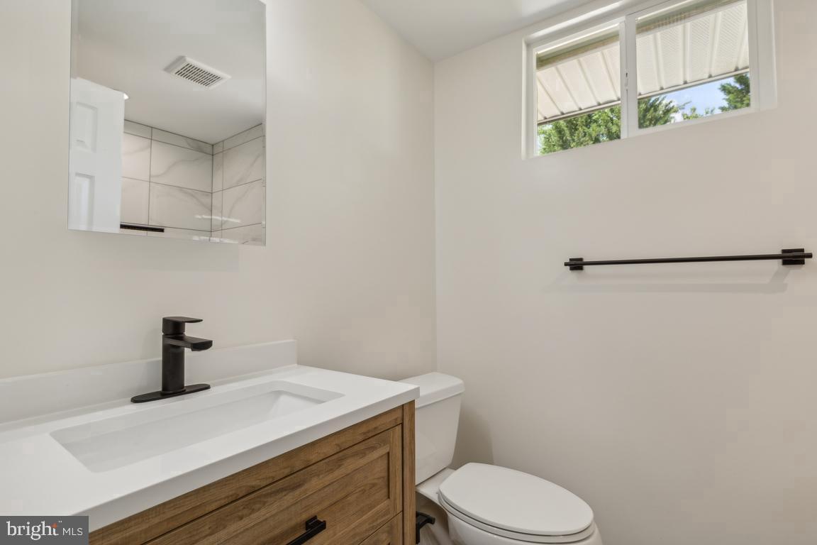 15108 CALEXICO LN, WOODBRIDGE, Virginia 22193, 4 Bedrooms Bedrooms, ,2 BathroomsBathrooms,Residential,For sale,15108 CALEXICO LN,VAPW2102036 MLS # VAPW2102036