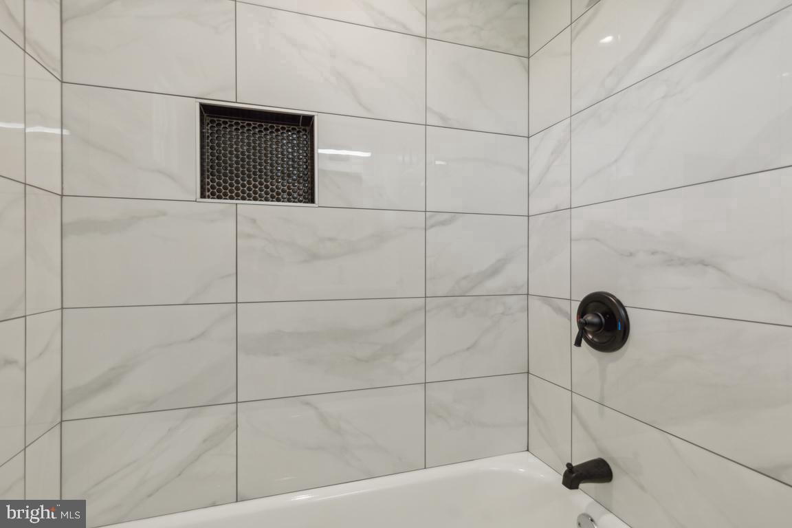 15108 CALEXICO LN, WOODBRIDGE, Virginia 22193, 4 Bedrooms Bedrooms, ,2 BathroomsBathrooms,Residential,For sale,15108 CALEXICO LN,VAPW2102036 MLS # VAPW2102036