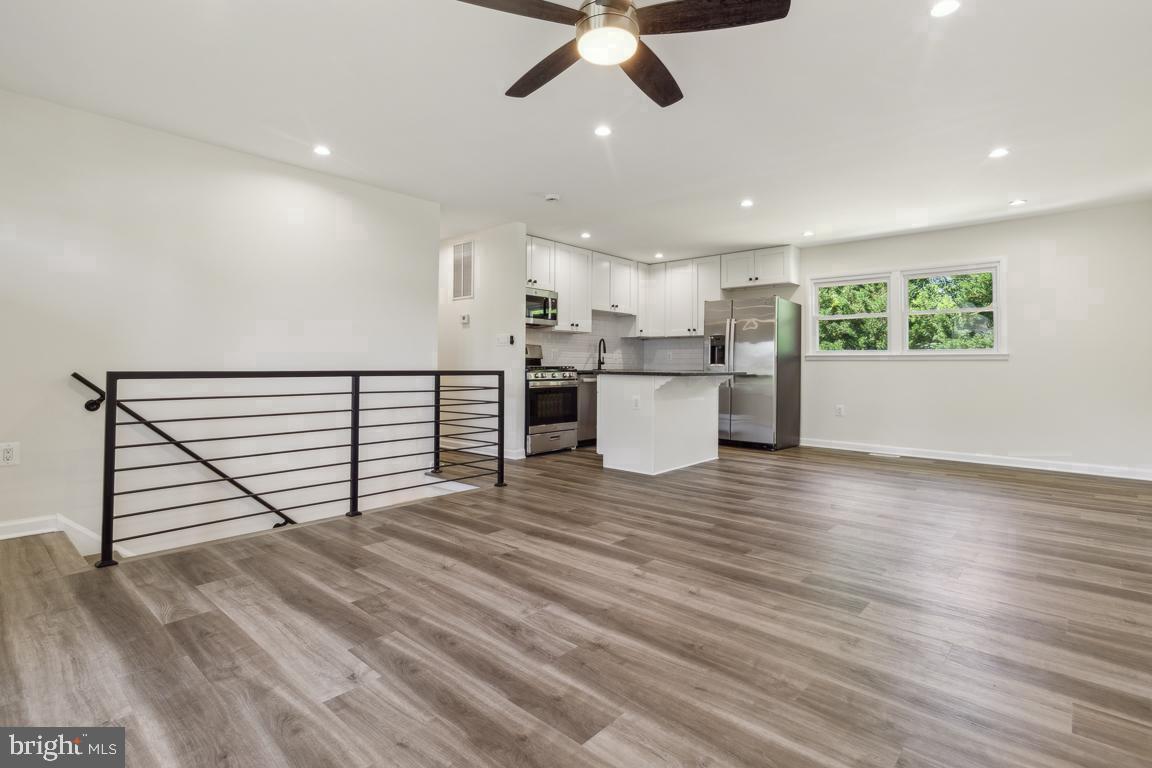 15108 CALEXICO LN, WOODBRIDGE, Virginia 22193, 4 Bedrooms Bedrooms, ,2 BathroomsBathrooms,Residential,For sale,15108 CALEXICO LN,VAPW2102036 MLS # VAPW2102036