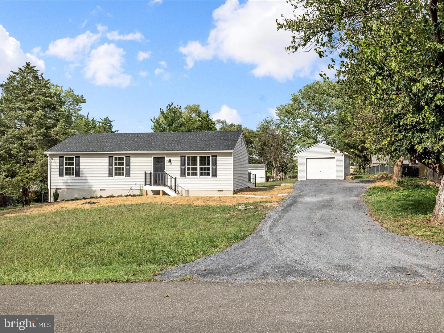 2432 LAUREL LN, MIDDLETOWN, Virginia 22645, 3 Bedrooms Bedrooms, 5 Rooms Rooms,2 BathroomsBathrooms,Residential,For sale,2432 LAUREL LN,VAFV2036210 MLS # VAFV2036210
