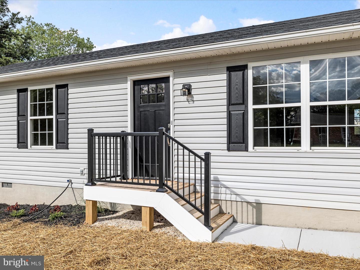 2432 LAUREL LN, MIDDLETOWN, Virginia 22645, 3 Bedrooms Bedrooms, 5 Rooms Rooms,2 BathroomsBathrooms,Residential,For sale,2432 LAUREL LN,VAFV2036210 MLS # VAFV2036210