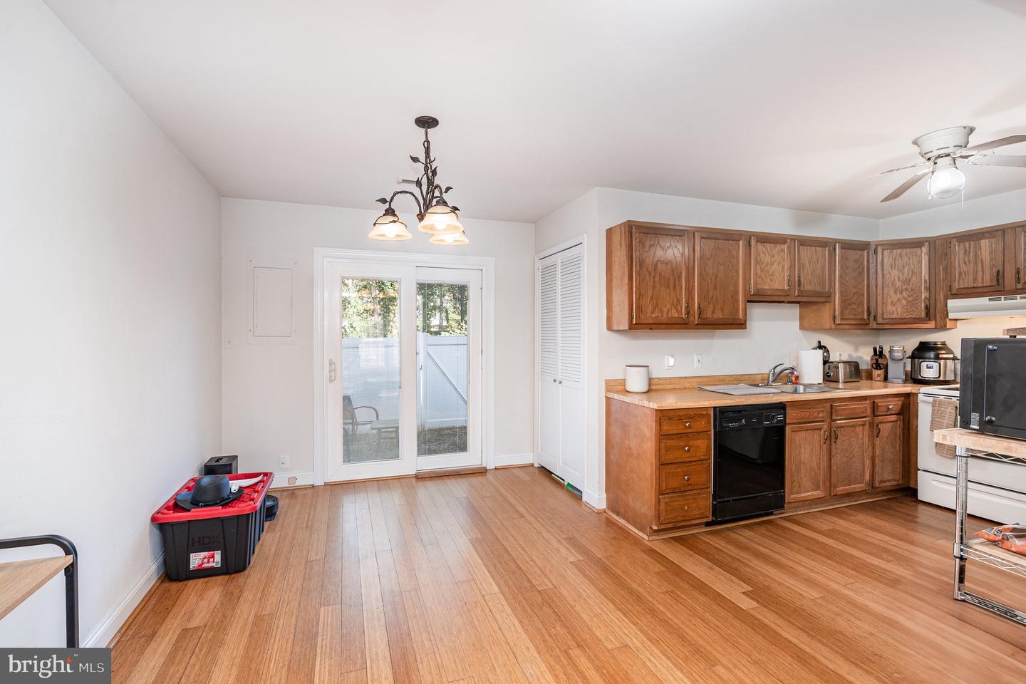 205 POWHATAN CT #100, STAFFORD, Virginia 22556, 3 Bedrooms Bedrooms, ,2 BathroomsBathrooms,Residential,For sale,205 POWHATAN CT #100,VAST2041908 MLS # VAST2041908