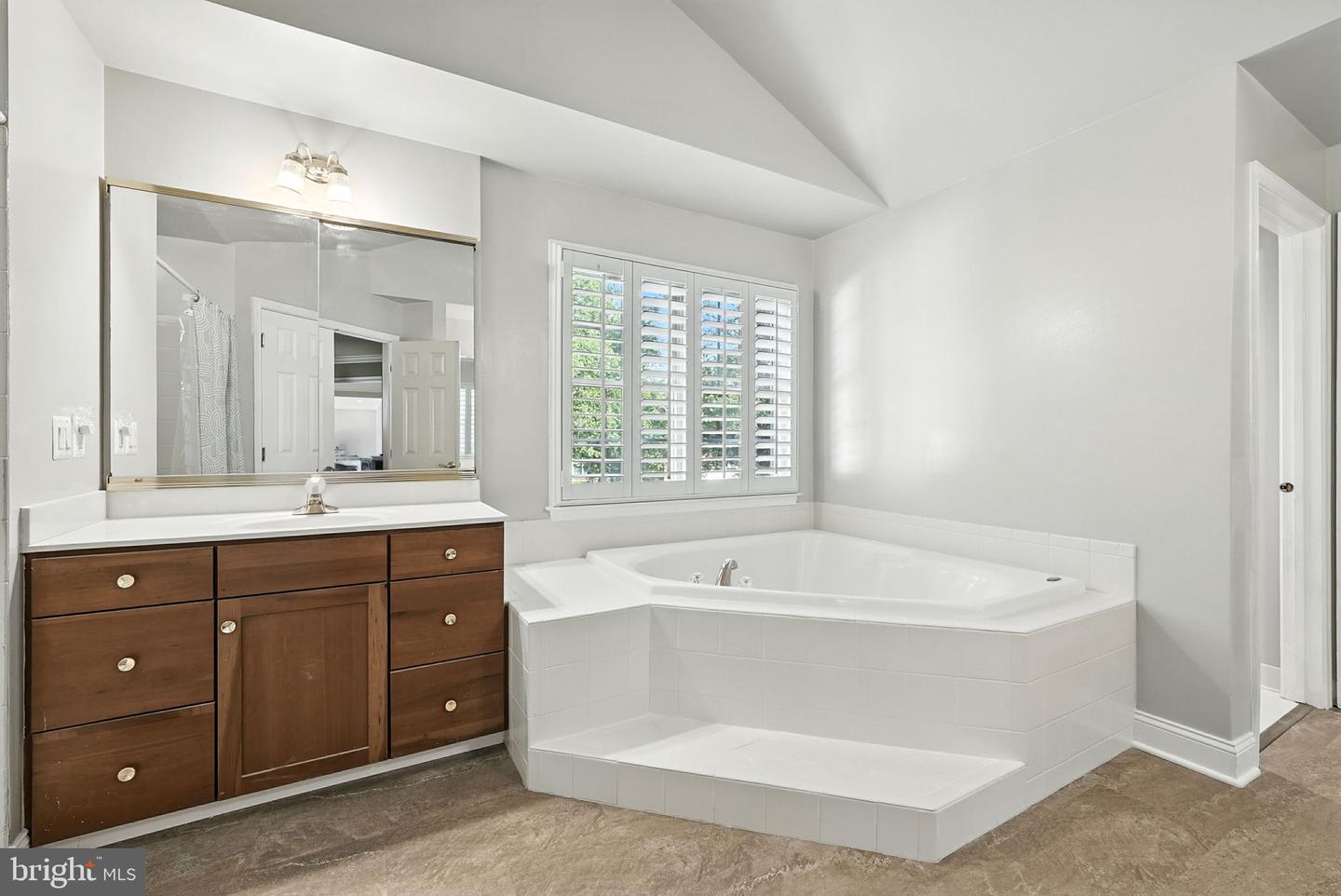 5593 TUCSON CT, HAYMARKET, Virginia 20169, 5 Bedrooms Bedrooms, ,4 BathroomsBathrooms,Residential,For sale,5593 TUCSON CT,VAPW2101734 MLS # VAPW2101734