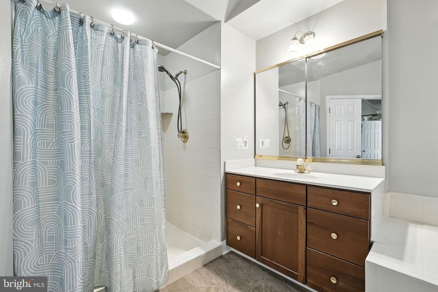 5593 TUCSON CT, HAYMARKET, Virginia 20169, 5 Bedrooms Bedrooms, ,4 BathroomsBathrooms,Residential,For sale,5593 TUCSON CT,VAPW2101734 MLS # VAPW2101734