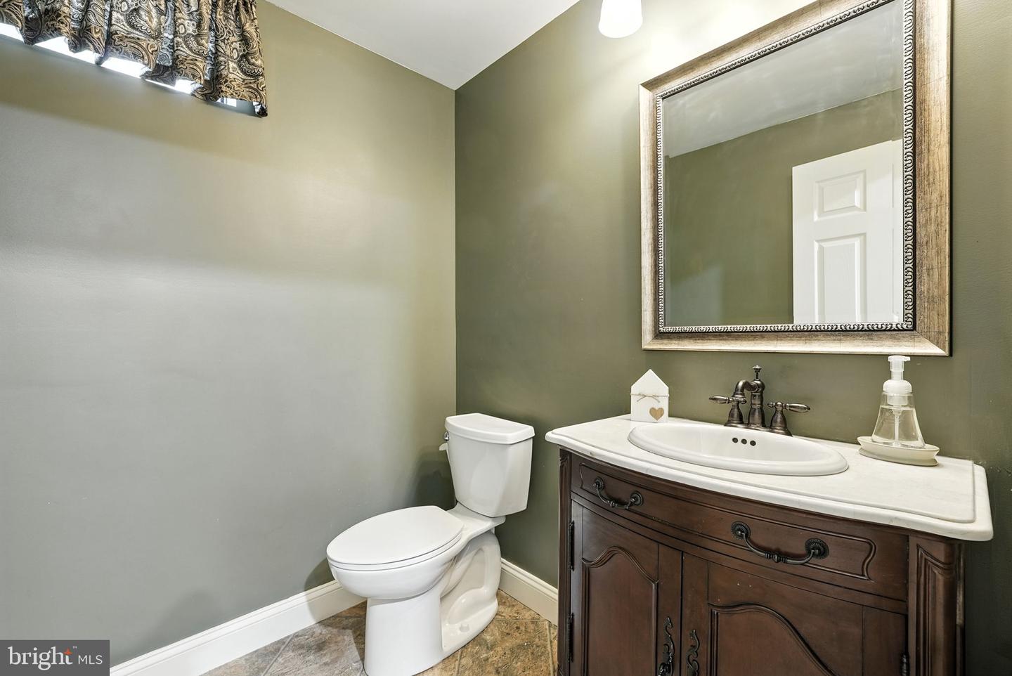 5593 TUCSON CT, HAYMARKET, Virginia 20169, 5 Bedrooms Bedrooms, ,4 BathroomsBathrooms,Residential,For sale,5593 TUCSON CT,VAPW2101734 MLS # VAPW2101734