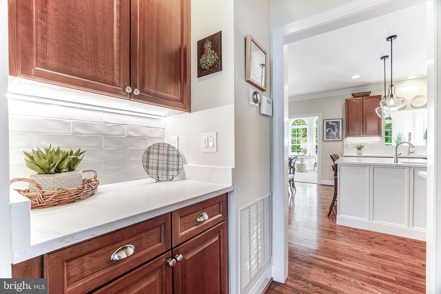 11268 ALLIUM LN, LOVETTSVILLE, Virginia 20180, 4 Bedrooms Bedrooms, 11 Rooms Rooms,2 BathroomsBathrooms,Residential,For sale,11268 ALLIUM LN,VALO2104806 MLS # VALO2104806