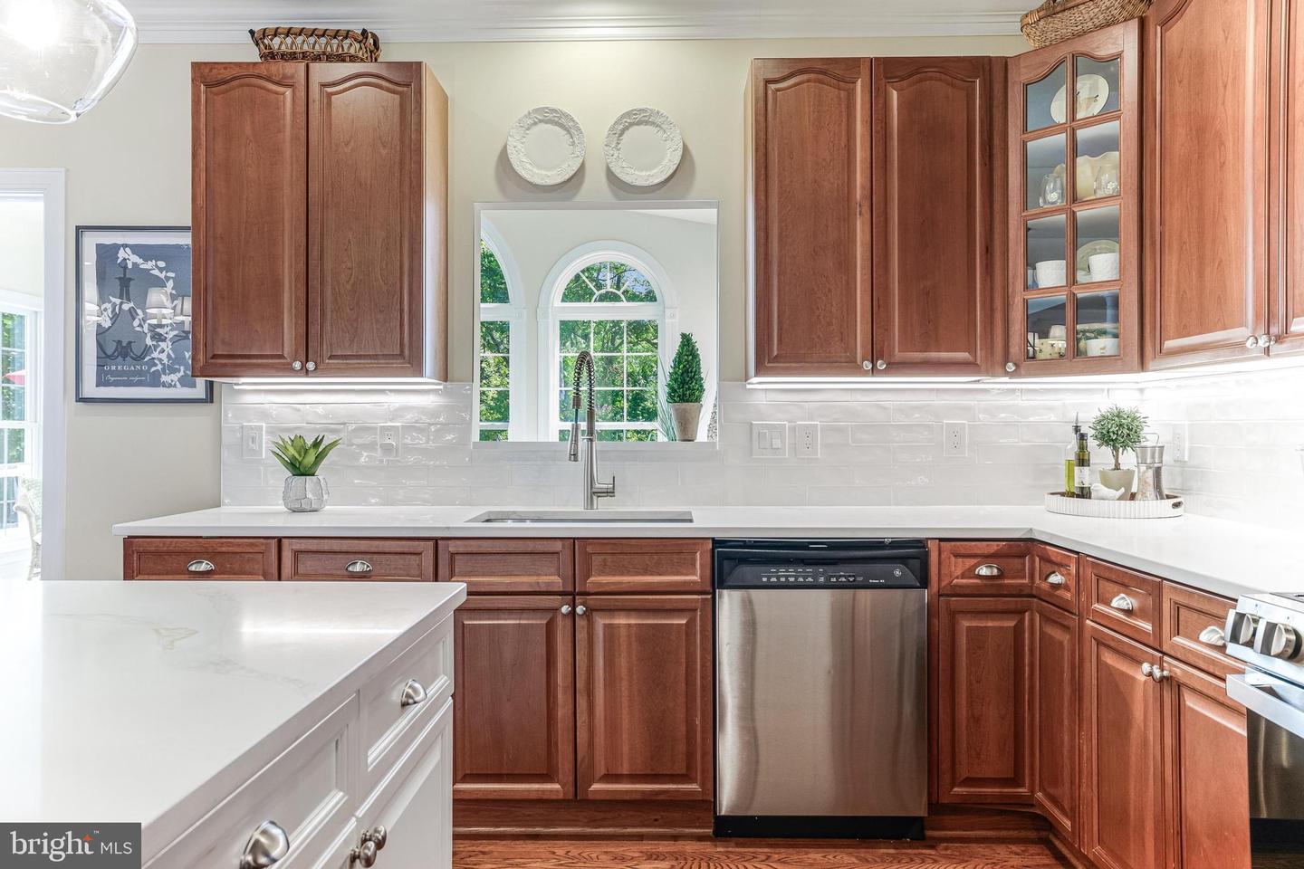 11268 ALLIUM LN, LOVETTSVILLE, Virginia 20180, 4 Bedrooms Bedrooms, 11 Rooms Rooms,2 BathroomsBathrooms,Residential,For sale,11268 ALLIUM LN,VALO2104806 MLS # VALO2104806