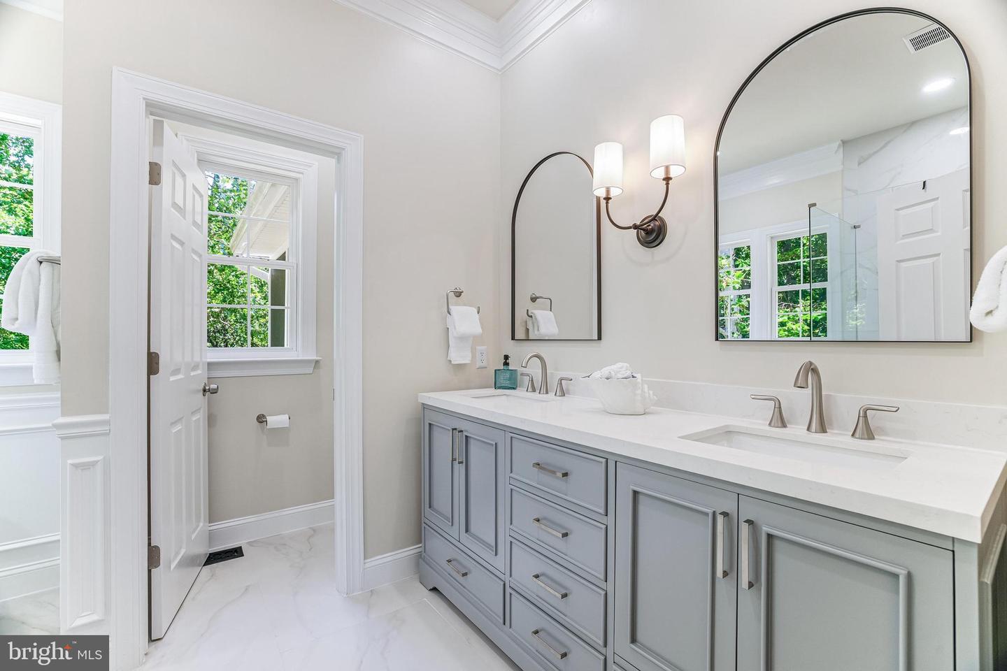 11268 ALLIUM LN, LOVETTSVILLE, Virginia 20180, 4 Bedrooms Bedrooms, 11 Rooms Rooms,2 BathroomsBathrooms,Residential,For sale,11268 ALLIUM LN,VALO2104806 MLS # VALO2104806