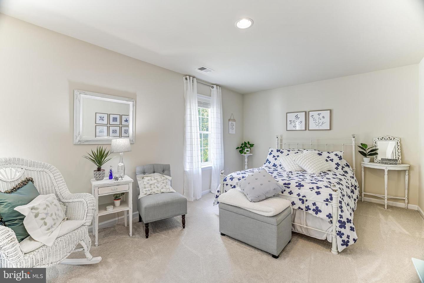11268 ALLIUM LN, LOVETTSVILLE, Virginia 20180, 4 Bedrooms Bedrooms, 11 Rooms Rooms,2 BathroomsBathrooms,Residential,For sale,11268 ALLIUM LN,VALO2104806 MLS # VALO2104806