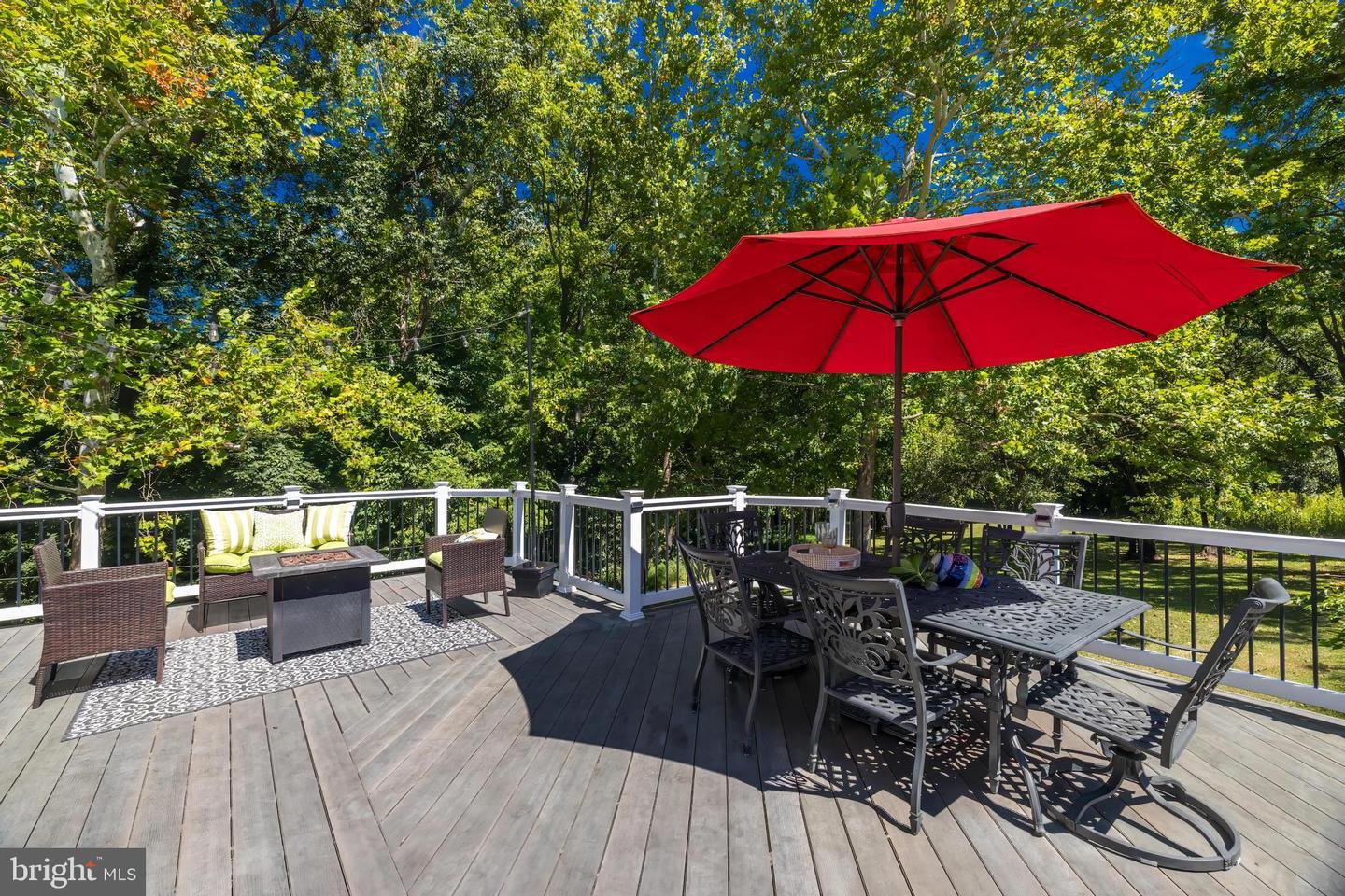 11268 ALLIUM LN, LOVETTSVILLE, Virginia 20180, 4 Bedrooms Bedrooms, 11 Rooms Rooms,2 BathroomsBathrooms,Residential,For sale,11268 ALLIUM LN,VALO2104806 MLS # VALO2104806