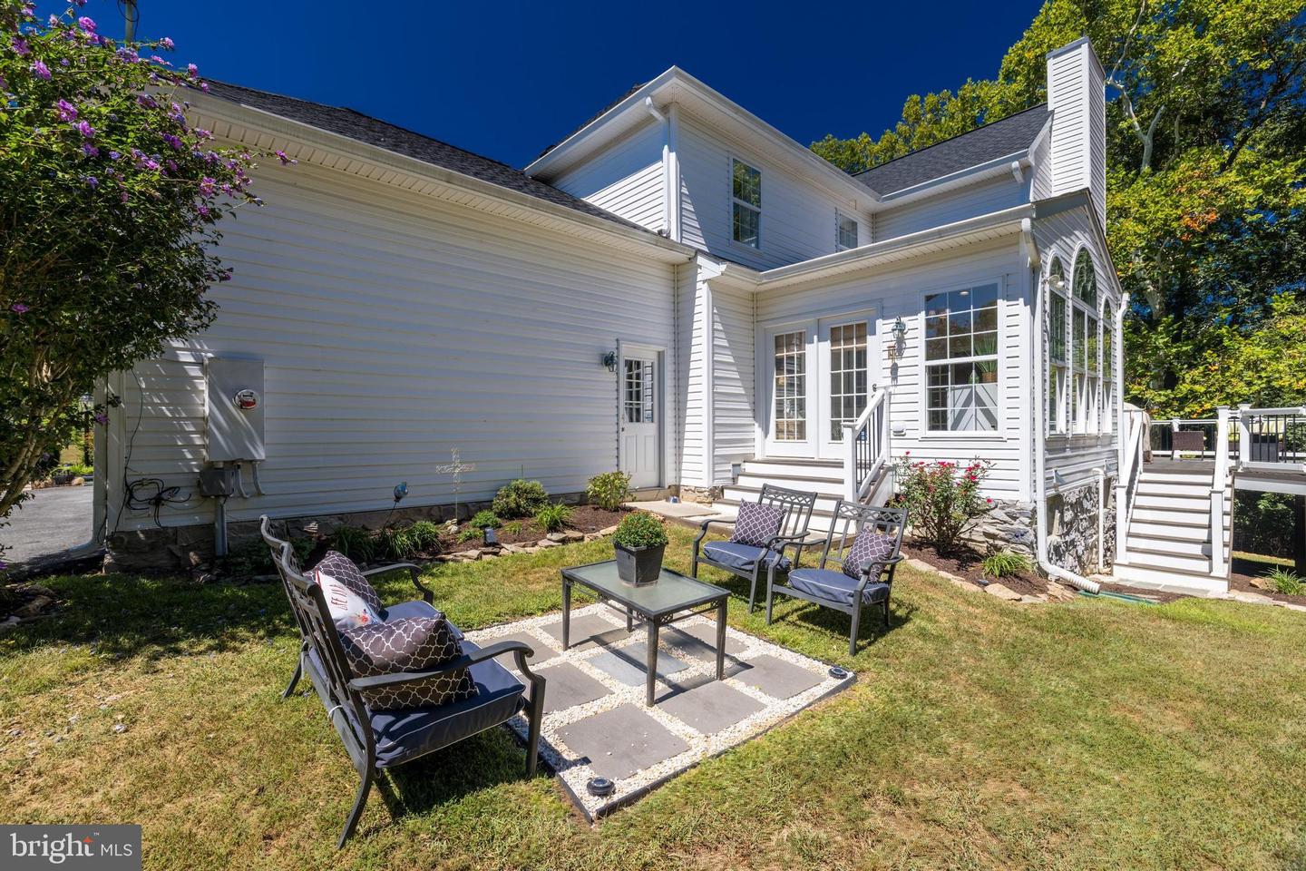 11268 ALLIUM LN, LOVETTSVILLE, Virginia 20180, 4 Bedrooms Bedrooms, 11 Rooms Rooms,2 BathroomsBathrooms,Residential,For sale,11268 ALLIUM LN,VALO2104806 MLS # VALO2104806