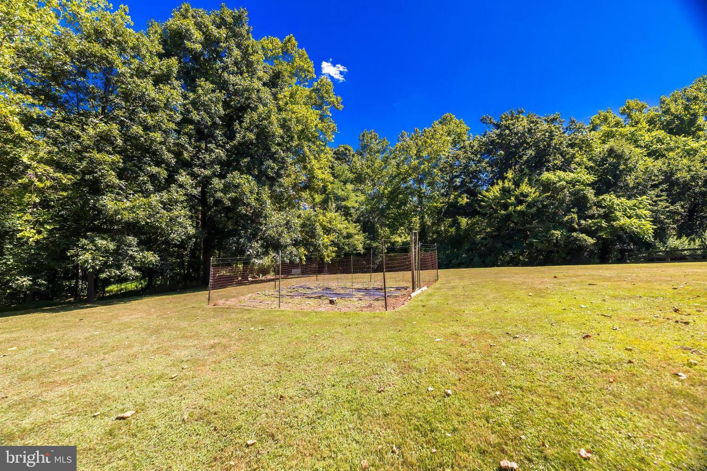 11268 ALLIUM LN, LOVETTSVILLE, Virginia 20180, 4 Bedrooms Bedrooms, 11 Rooms Rooms,2 BathroomsBathrooms,Residential,For sale,11268 ALLIUM LN,VALO2104806 MLS # VALO2104806