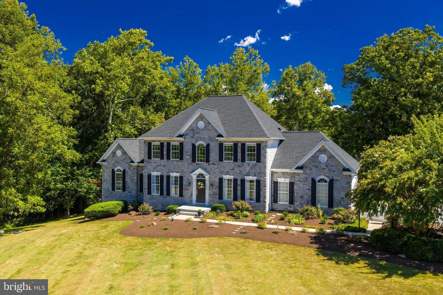 11268 ALLIUM LN, LOVETTSVILLE, Virginia 20180, 4 Bedrooms Bedrooms, 11 Rooms Rooms,2 BathroomsBathrooms,Residential,For sale,11268 ALLIUM LN,VALO2104806 MLS # VALO2104806