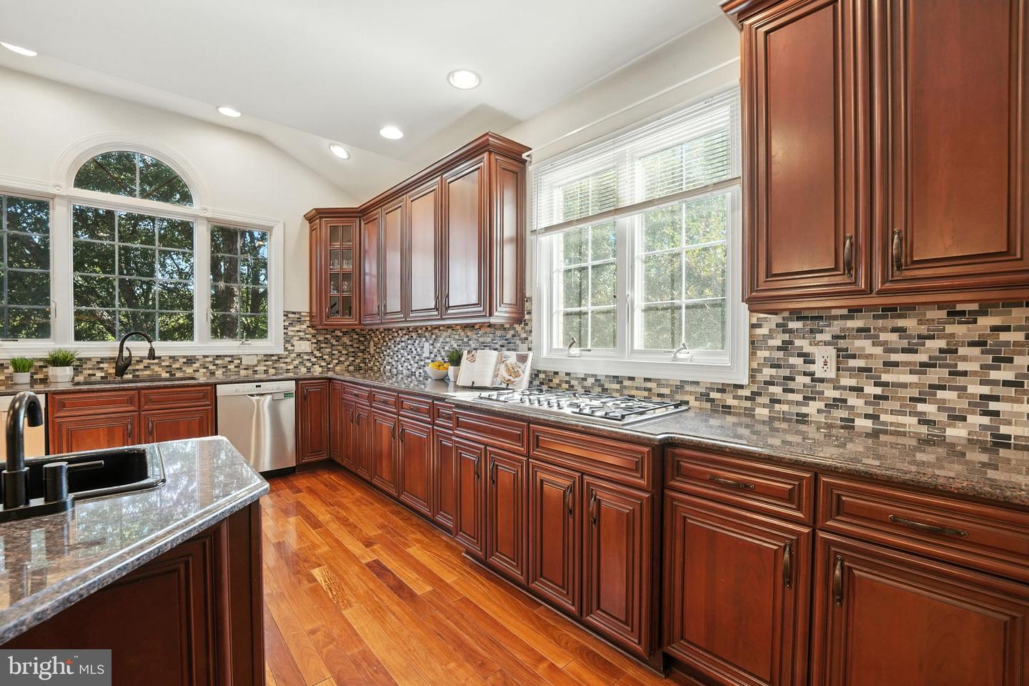 40656 CANONGATE DR, LEESBURG, Virginia 20175, 5 Bedrooms Bedrooms, ,6 BathroomsBathrooms,Residential,For sale,40656 CANONGATE DR,VALO2104822 MLS # VALO2104822