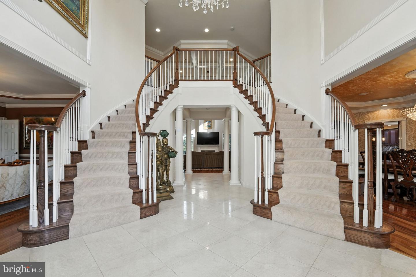 40656 CANONGATE DR, LEESBURG, Virginia 20175, 5 Bedrooms Bedrooms, ,6 BathroomsBathrooms,Residential,For sale,40656 CANONGATE DR,VALO2104822 MLS # VALO2104822