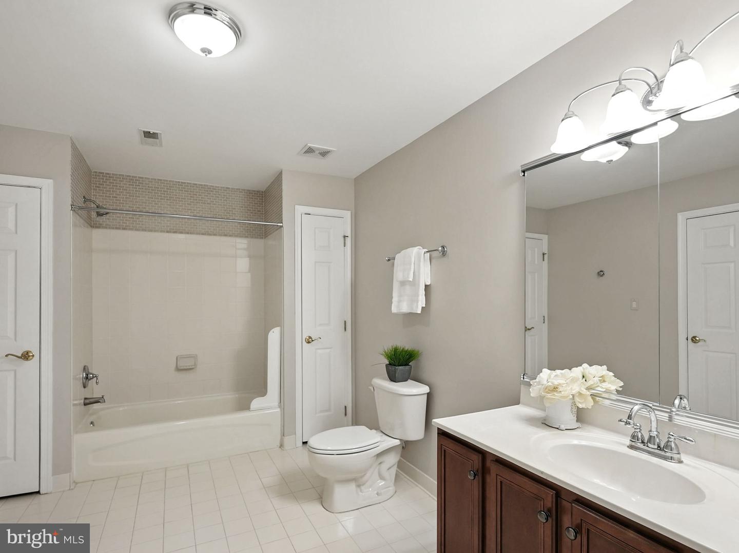 40656 CANONGATE DR, LEESBURG, Virginia 20175, 5 Bedrooms Bedrooms, ,6 BathroomsBathrooms,Residential,For sale,40656 CANONGATE DR,VALO2104822 MLS # VALO2104822