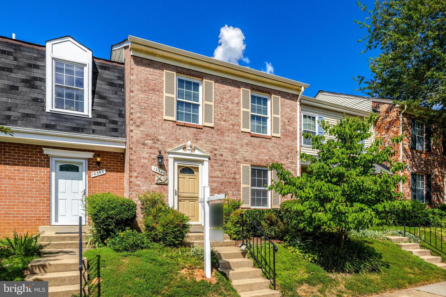 10346 GRANITE CREEK LN, OAKTON, Virginia 22124, 4 Bedrooms Bedrooms, ,3 BathroomsBathrooms,Residential,For sale,10346 GRANITE CREEK LN,VAFX2262018 MLS # VAFX2262018