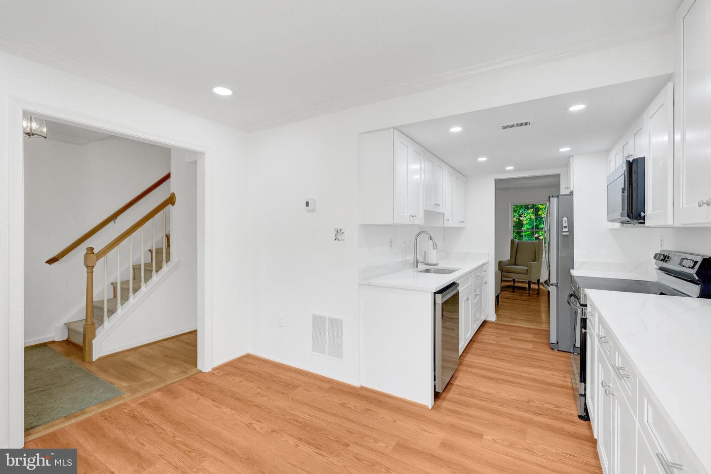 10346 GRANITE CREEK LN, OAKTON, Virginia 22124, 4 Bedrooms Bedrooms, ,3 BathroomsBathrooms,Residential,For sale,10346 GRANITE CREEK LN,VAFX2262018 MLS # VAFX2262018