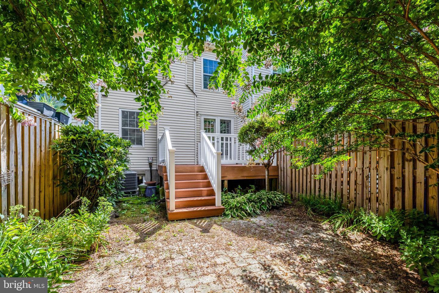 10346 GRANITE CREEK LN, OAKTON, Virginia 22124, 4 Bedrooms Bedrooms, ,3 BathroomsBathrooms,Residential,For sale,10346 GRANITE CREEK LN,VAFX2262018 MLS # VAFX2262018