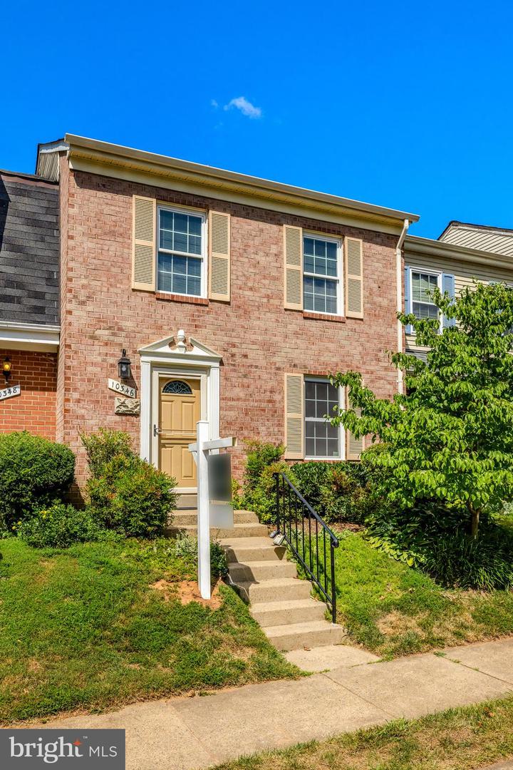 10346 GRANITE CREEK LN, OAKTON, Virginia 22124, 4 Bedrooms Bedrooms, ,3 BathroomsBathrooms,Residential,For sale,10346 GRANITE CREEK LN,VAFX2262018 MLS # VAFX2262018