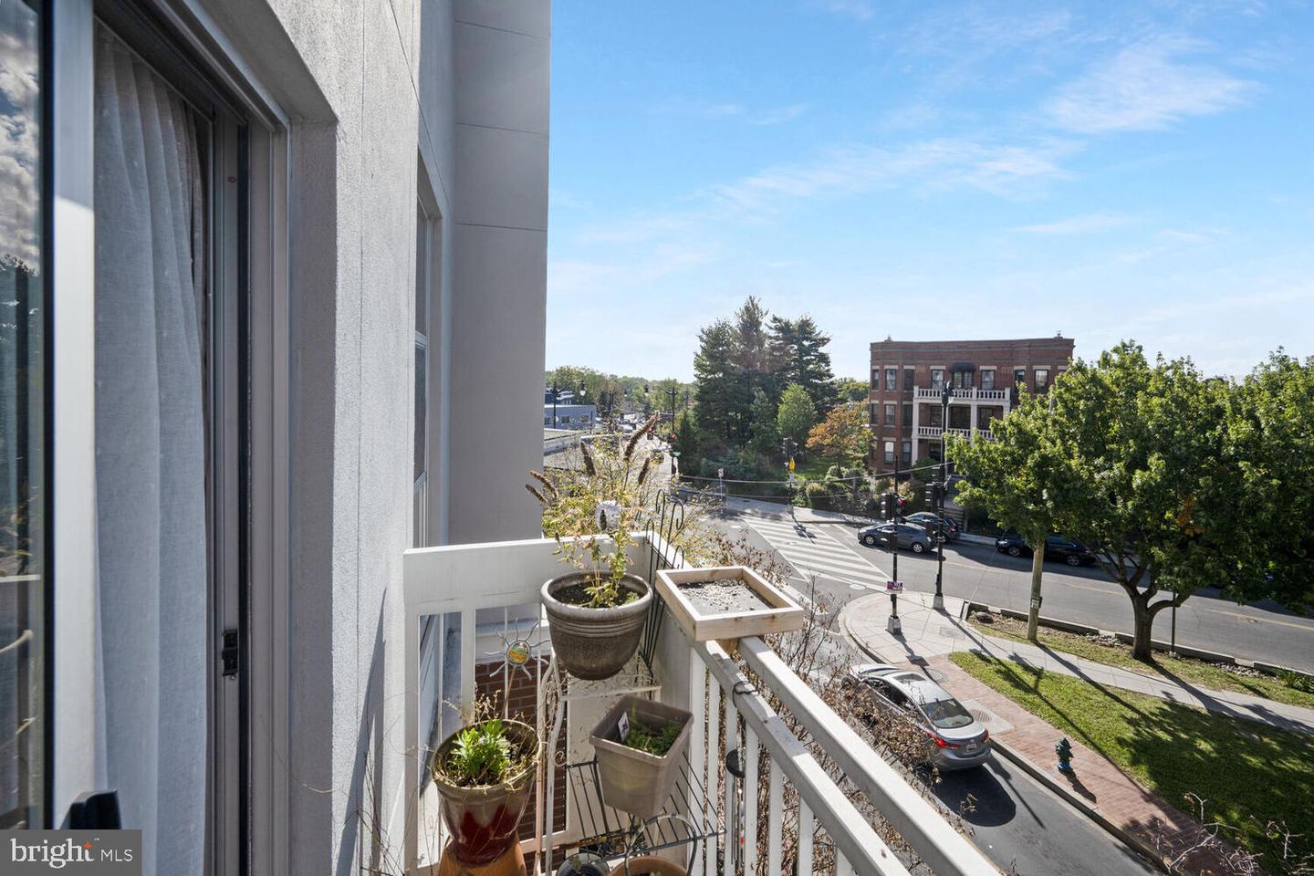 343 CEDAR ST NW #322, WASHINGTON, District Of Columbia 20012, 2 Bedrooms Bedrooms, ,2 BathroomsBathrooms,Residential,For sale,343 CEDAR ST NW #322,DCDC2215750 MLS # DCDC2215750