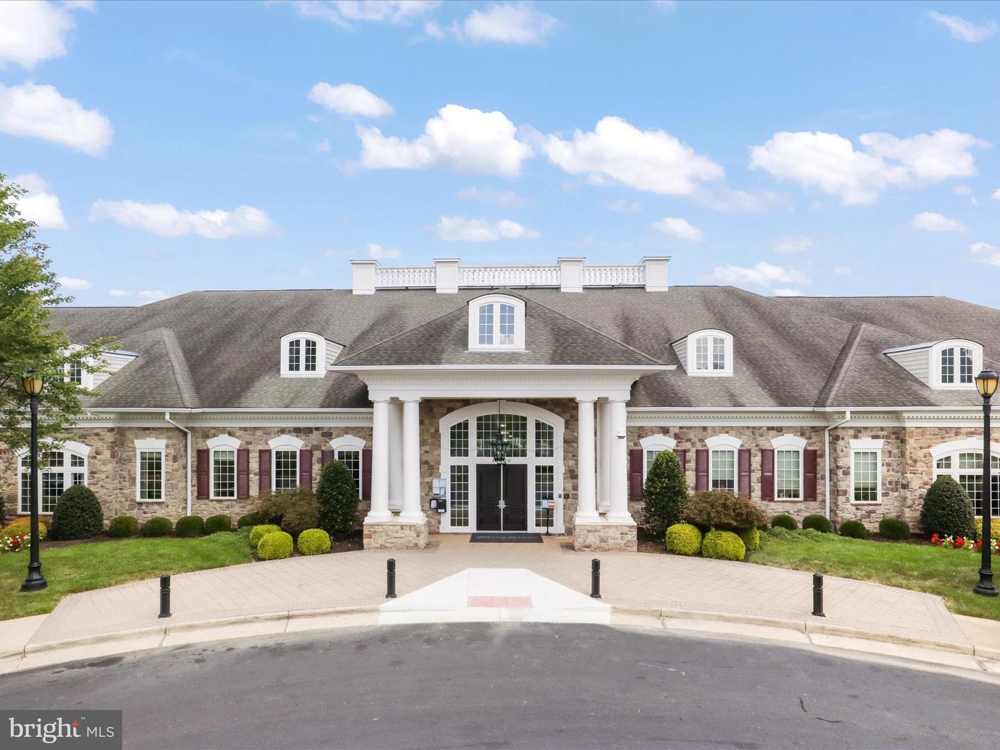 17251 FOUR SEASONS DR, DUMFRIES, Virginia 22025, 4 Bedrooms Bedrooms, ,3 BathroomsBathrooms,Residential,For sale,17251 FOUR SEASONS DR,VAPW2101830 MLS # VAPW2101830