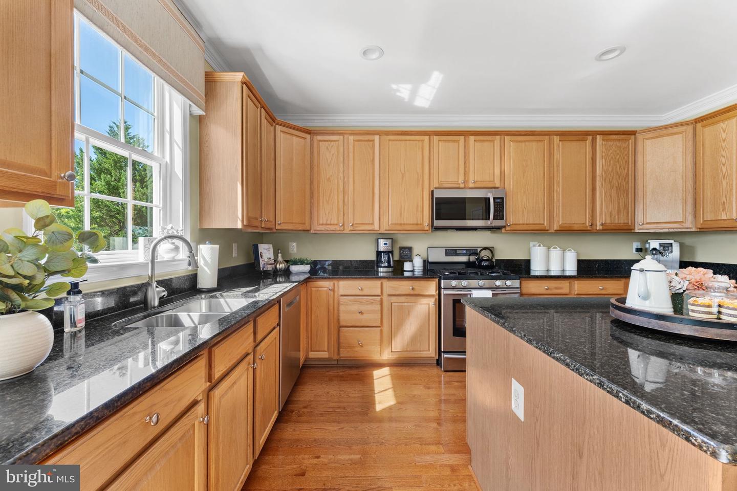 8305 DOUBLE EAGLE ST, GAINESVILLE, Virginia 20155, 4 Bedrooms Bedrooms, 17 Rooms Rooms,4 BathroomsBathrooms,Residential,For sale,8305 DOUBLE EAGLE ST,VAPW2102060 MLS # VAPW2102060