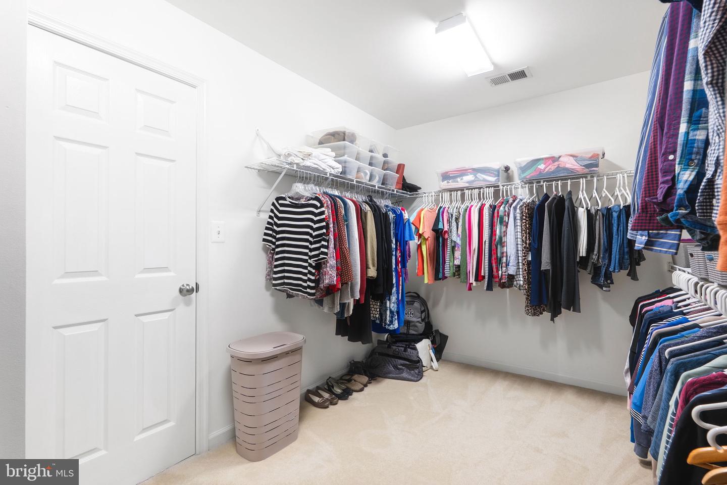 8305 DOUBLE EAGLE ST, GAINESVILLE, Virginia 20155, 4 Bedrooms Bedrooms, 17 Rooms Rooms,4 BathroomsBathrooms,Residential,For sale,8305 DOUBLE EAGLE ST,VAPW2102060 MLS # VAPW2102060