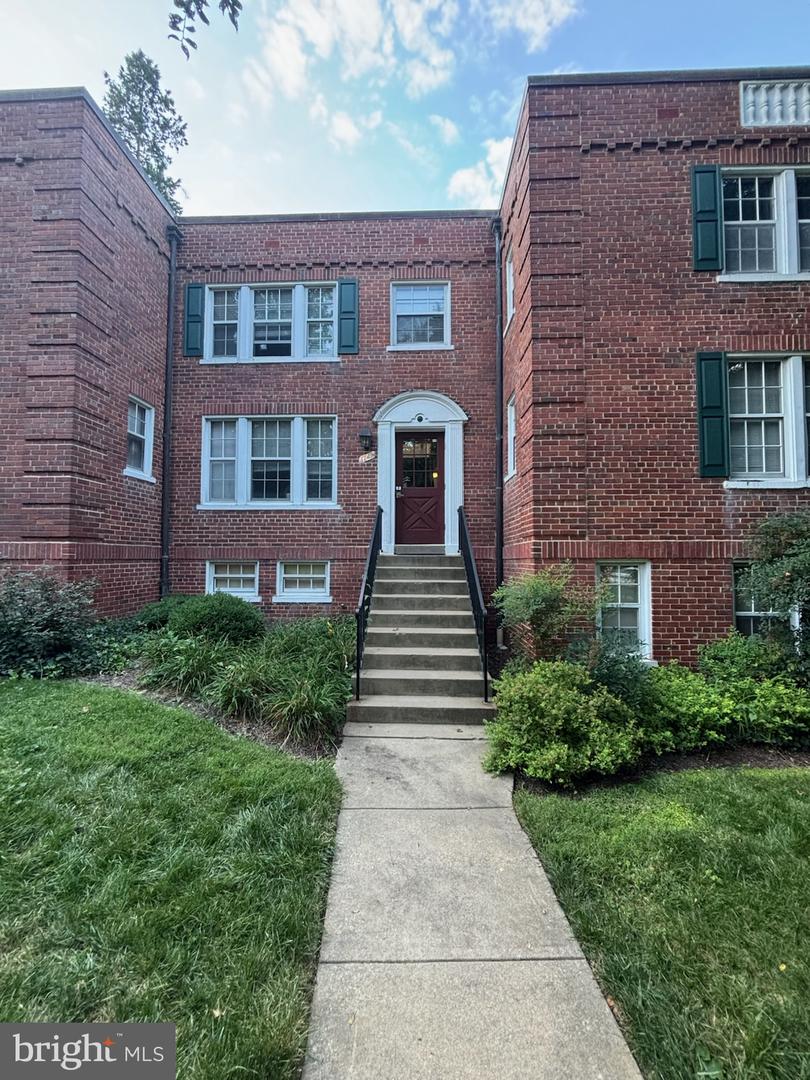 1762 N RHODES ST #6-353, ARLINGTON, Virginia 22201, 1 Bedroom Bedrooms, ,1 BathroomBathrooms,Residential,For sale,1762 N RHODES ST #6-353,VAAR2062520 MLS # VAAR2062520