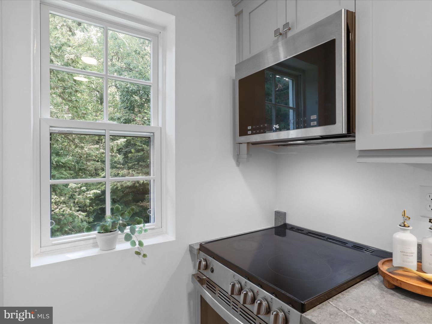 1762 N RHODES ST #6-353, ARLINGTON, Virginia 22201, 1 Bedroom Bedrooms, ,1 BathroomBathrooms,Residential,For sale,1762 N RHODES ST #6-353,VAAR2062520 MLS # VAAR2062520