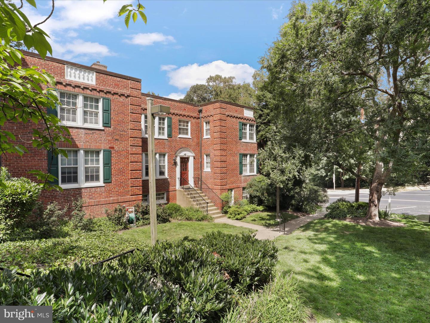 1762 N RHODES ST #6-353, ARLINGTON, Virginia 22201, 1 Bedroom Bedrooms, ,1 BathroomBathrooms,Residential,For sale,1762 N RHODES ST #6-353,VAAR2062520 MLS # VAAR2062520