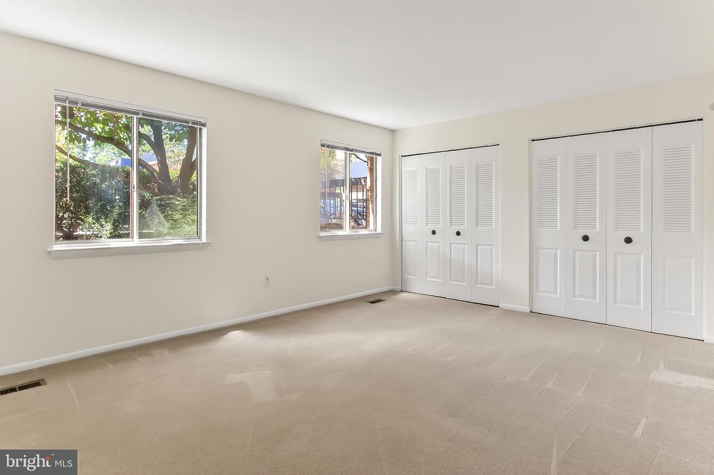 1681-A S HAYES ST #1, ARLINGTON, Virginia 22202, 3 Bedrooms Bedrooms, ,2 BathroomsBathrooms,Residential,For sale,1681-A S HAYES ST #1,VAAR2062526 MLS # VAAR2062526