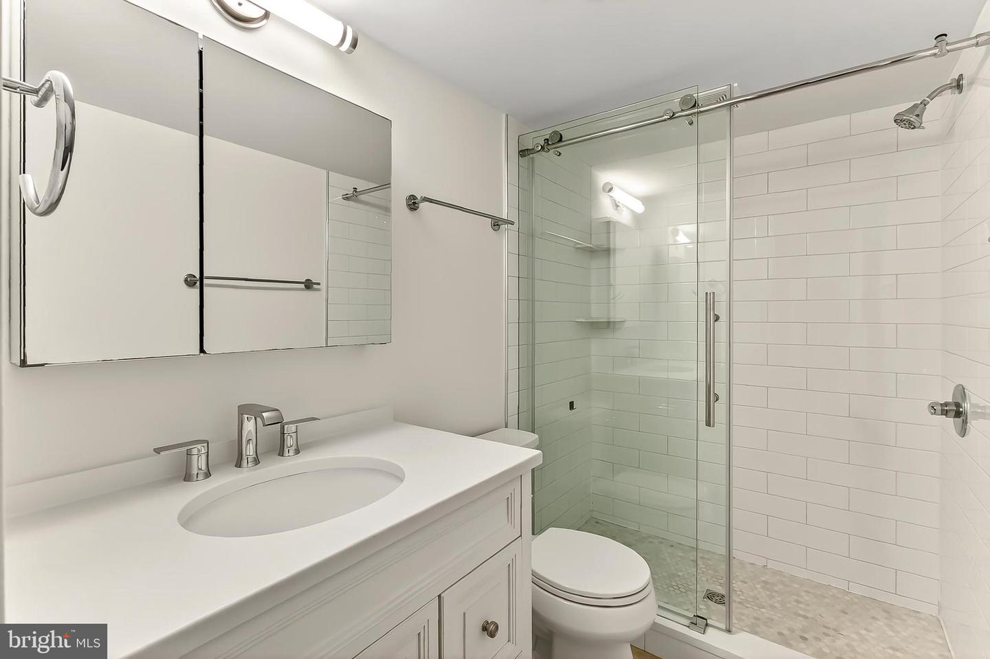 1681-A S HAYES ST #1, ARLINGTON, Virginia 22202, 3 Bedrooms Bedrooms, ,2 BathroomsBathrooms,Residential,For sale,1681-A S HAYES ST #1,VAAR2062526 MLS # VAAR2062526