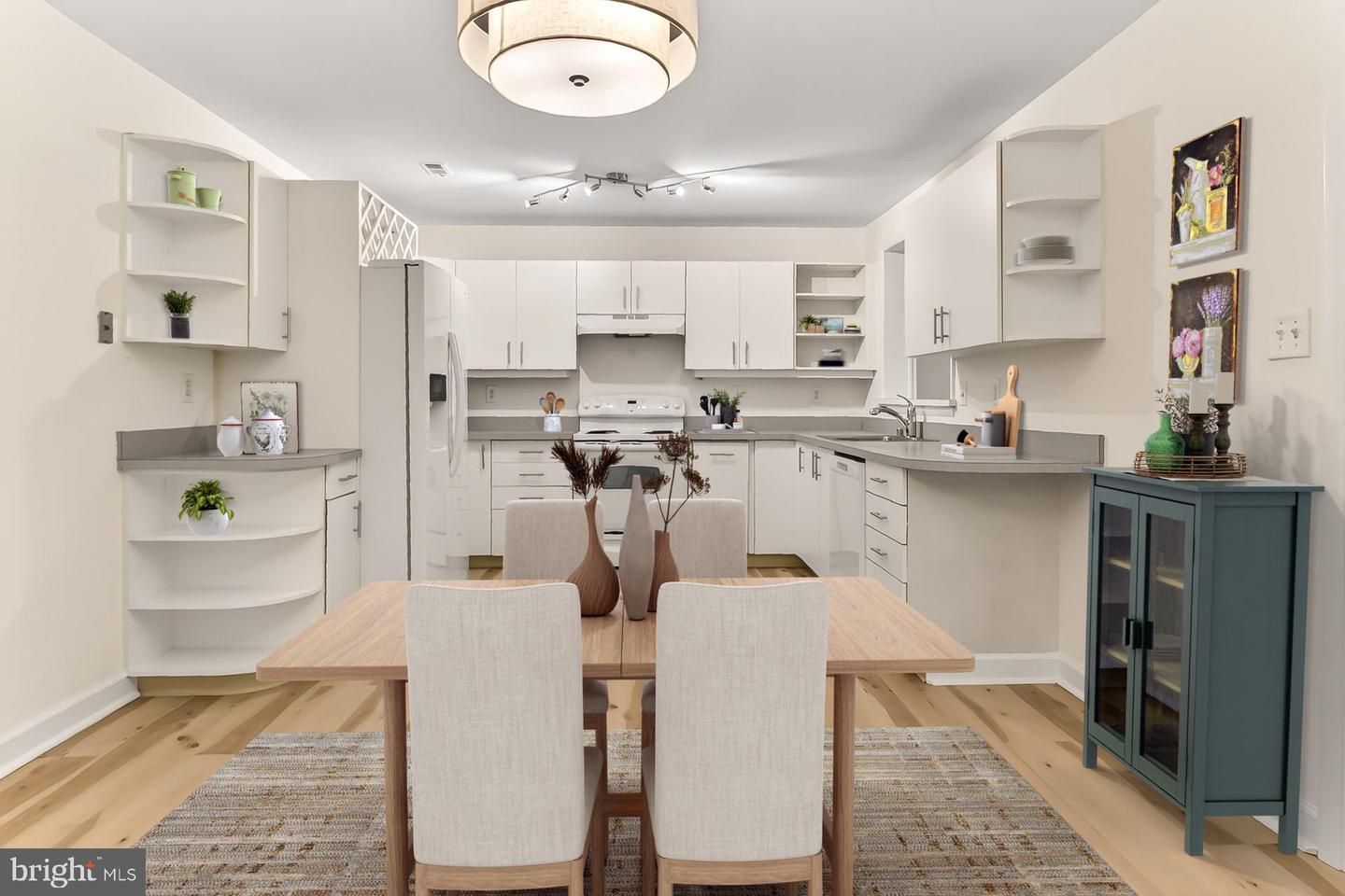 1681-A S HAYES ST #1, ARLINGTON, Virginia 22202, 3 Bedrooms Bedrooms, ,2 BathroomsBathrooms,Residential,For sale,1681-A S HAYES ST #1,VAAR2062526 MLS # VAAR2062526