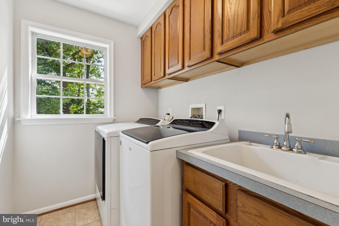 13313 CASWELL CT, CLIFTON, Virginia 20124, 4 Bedrooms Bedrooms, ,4 BathroomsBathrooms,Residential,For sale,13313 CASWELL CT,VAFX2262606 MLS # VAFX2262606