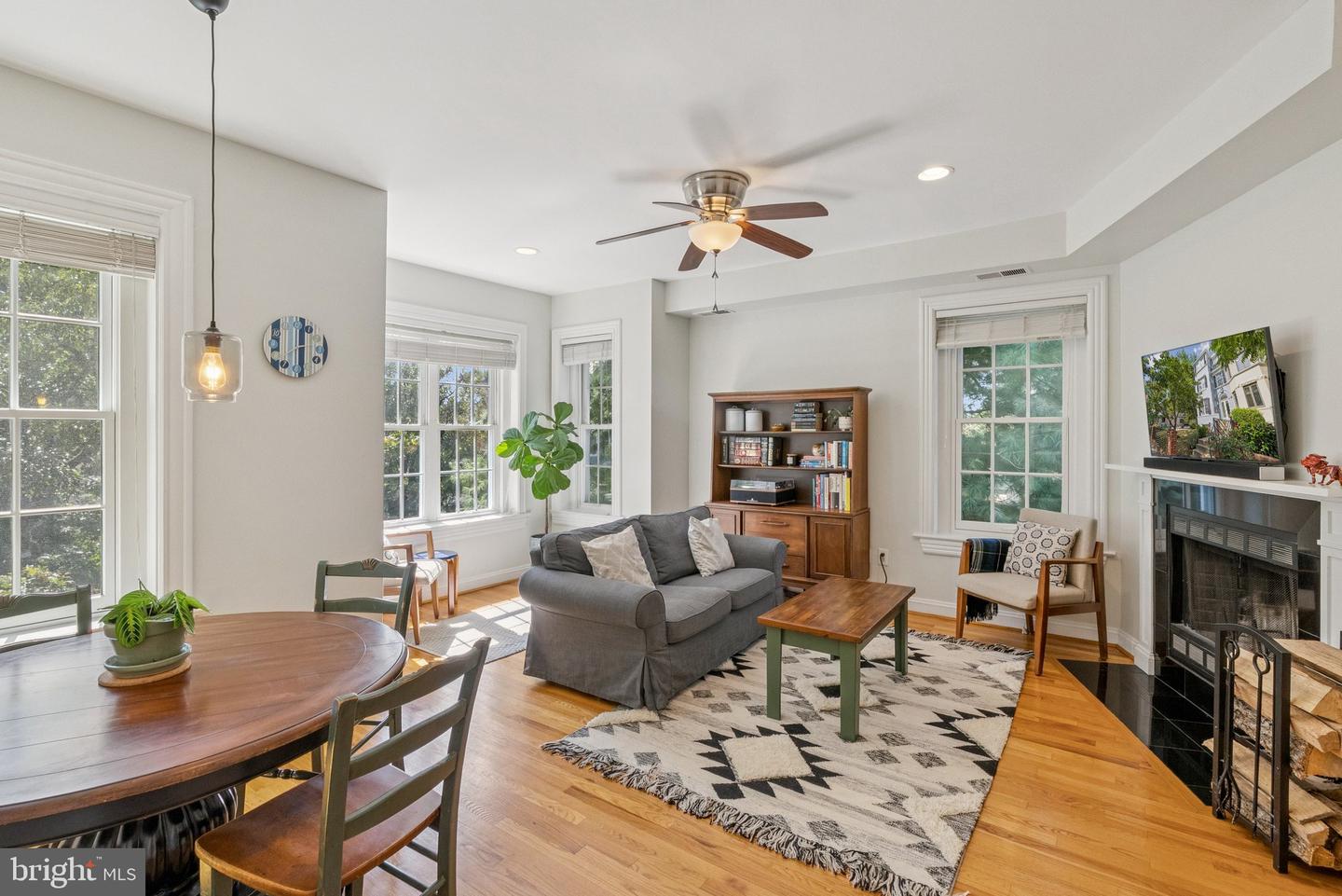 1633 NEWTON ST NW #3, WASHINGTON, District Of Columbia 20010, 2 Bedrooms Bedrooms, ,1 BathroomBathrooms,Residential,For sale,1633 NEWTON ST NW #3,DCDC2216200 MLS # DCDC2216200