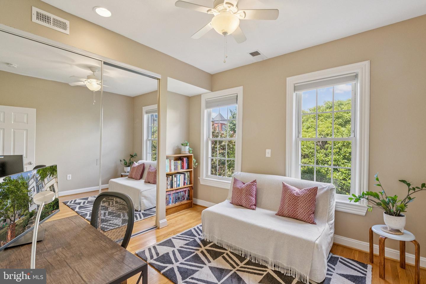 1633 NEWTON ST NW #3, WASHINGTON, District Of Columbia 20010, 2 Bedrooms Bedrooms, ,1 BathroomBathrooms,Residential,For sale,1633 NEWTON ST NW #3,DCDC2216200 MLS # DCDC2216200