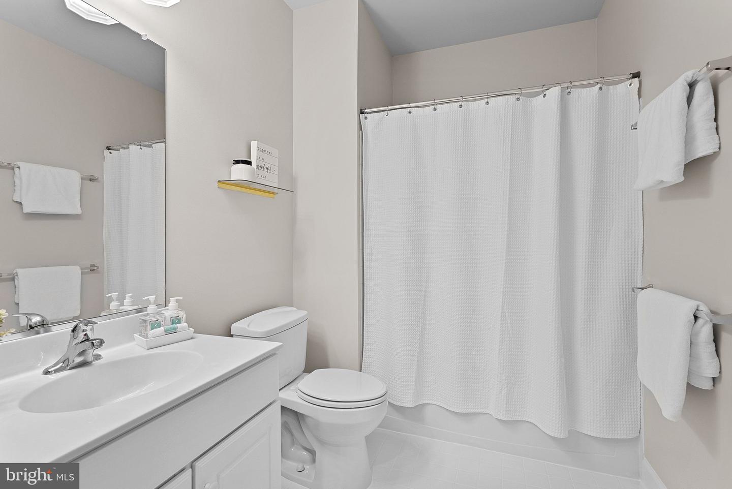 44444 OAKMONT MANOR SQ, ASHBURN, Virginia 20147, 2 Bedrooms Bedrooms, ,2 BathroomsBathrooms,Residential,For sale,44444 OAKMONT MANOR SQ,VALO2105050 MLS # VALO2105050