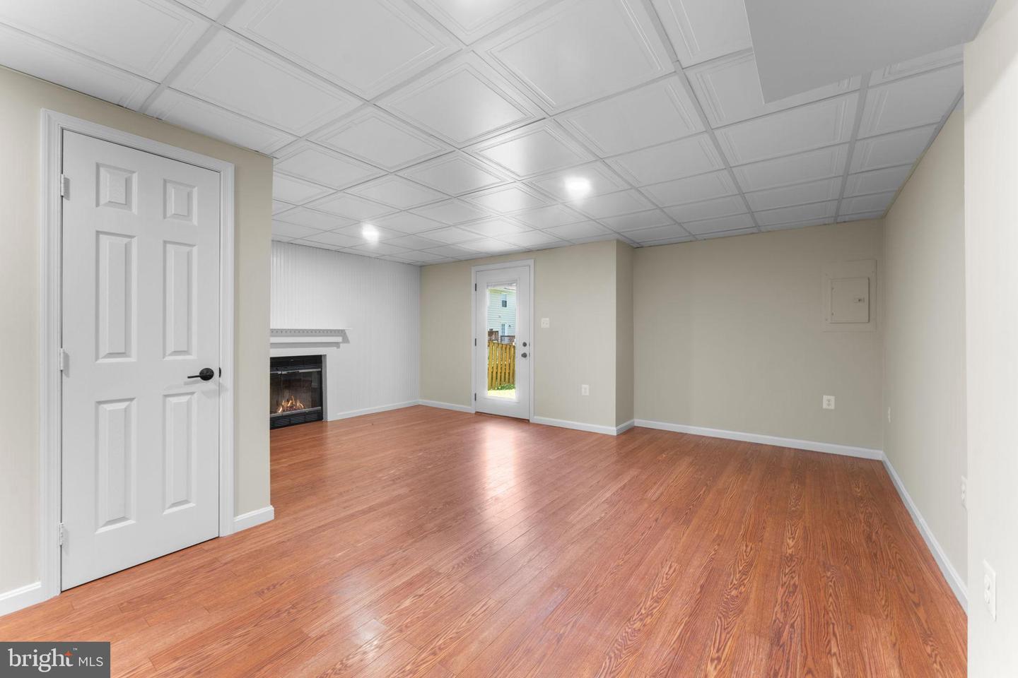 5128 SPRING BRANCH BLVD, DUMFRIES, Virginia 22025, 3 Bedrooms Bedrooms, 10 Rooms Rooms,2 BathroomsBathrooms,Residential,For sale,5128 SPRING BRANCH BLVD,VAPW2102164 MLS # VAPW2102164